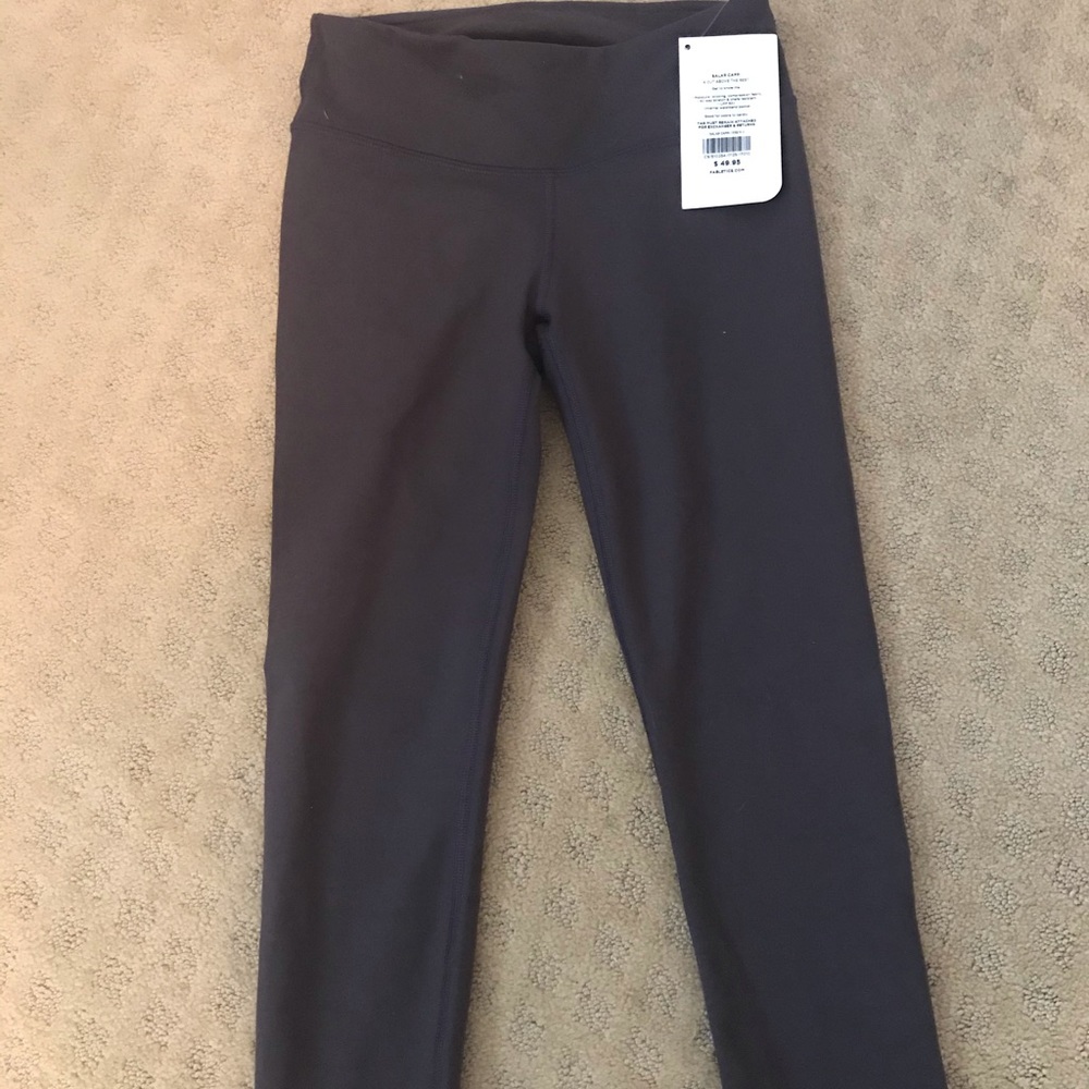 Fabletics cropped leggings- never worn!